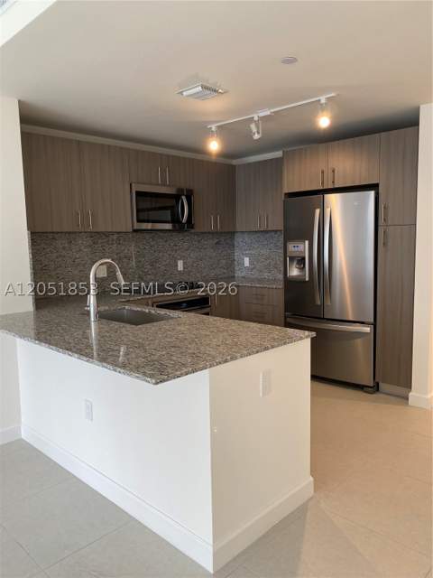 5350 NW 84th Ave 706, Doral FL - photo 6 of 21