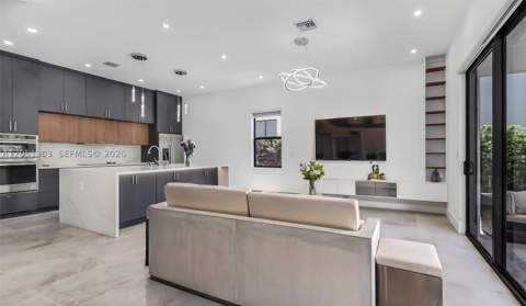 8900 NW 161st Ter, Miami Lakes FL - photo 19 of 82