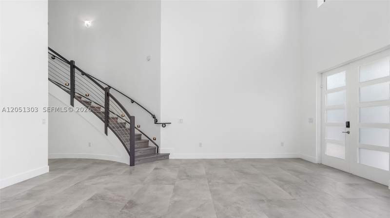 4 bedroom SingleFamilyResidence at 8900 NW 161st Ter, Dunnwoody Lake, Miami Lakes — photo 5
