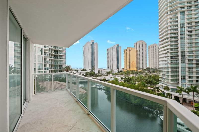 3 bedroom Condominium at 200 Sunny Isles Boulevard 2-806, St Tropez On The Bay II Co, Sunny Isles Beach — photo 1