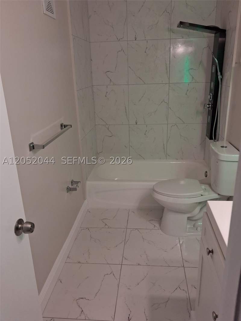 3 bedroom Townhouse at 7245 NW 173rd Dr 2502, Bonita Golf View Townvill, Hialeah — photo 2