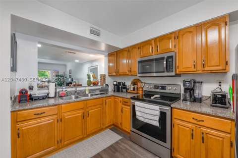 14901 SW 82nd Ter 1-205, Miami FL - photo 10 of 26
