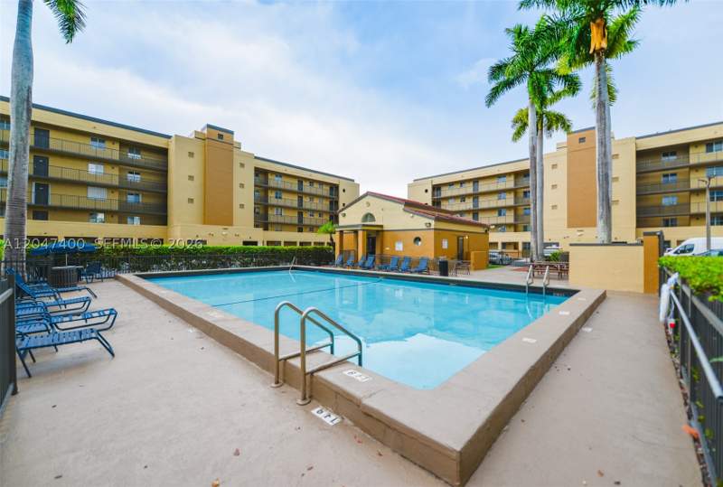 2 bedroom Condominium at 14901 SW 82nd Ter 1-205, Waterview Condo, Miami — photo 2