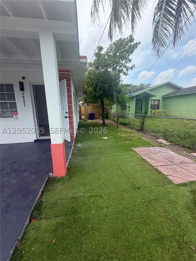 4 bedroom SingleFamilyResidence at 2002 NW 87th St, Everglades Ave Heights Ad, Miami — photo 4
