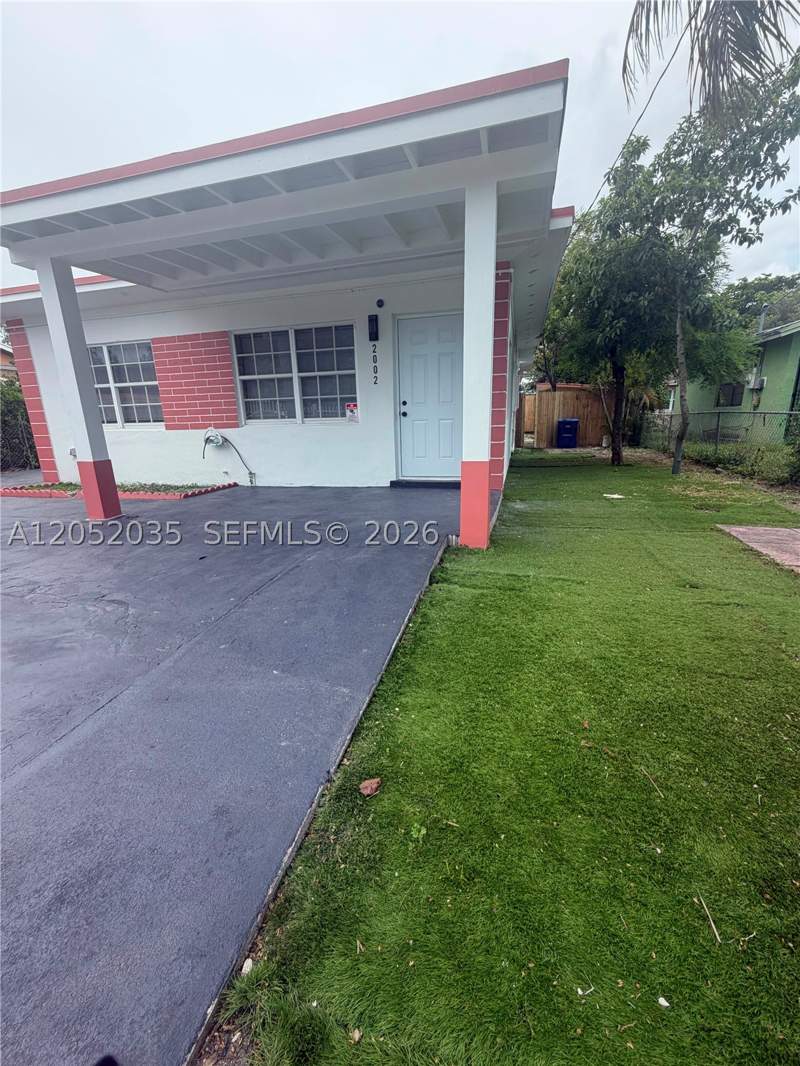 4 bedroom SingleFamilyResidence at 2002 NW 87th St, Everglades Ave Heights Ad, Miami — photo 5