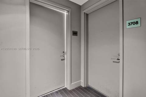 1100 S Miami Ave 3707, Miami FL - photo 6 of 57