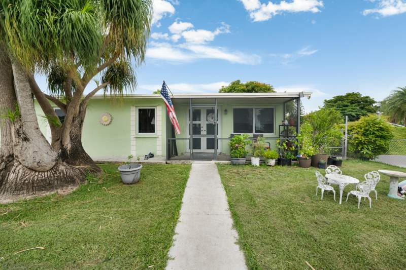 4 bedroom SingleFamilyResidence at 30702 SW 155th Avenue, 21st Century Homes 4th Sec, Homestead — photo 2