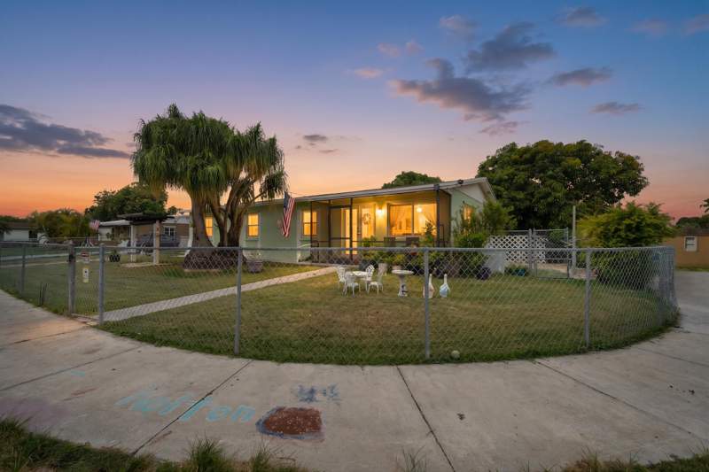 4 bedroom SingleFamilyResidence at 30702 SW 155th Avenue, 21st Century Homes 4th Sec, Homestead — photo 4