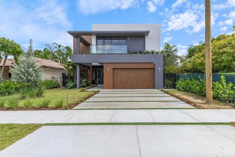 5 bedroom SingleFamilyResidence at 6359 SW 34th St, Coral Villas Rev, Miami — photo 1