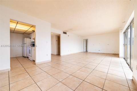 200 178th Dr 711, Sunny Isles Beach FL - photo 13 of 35
