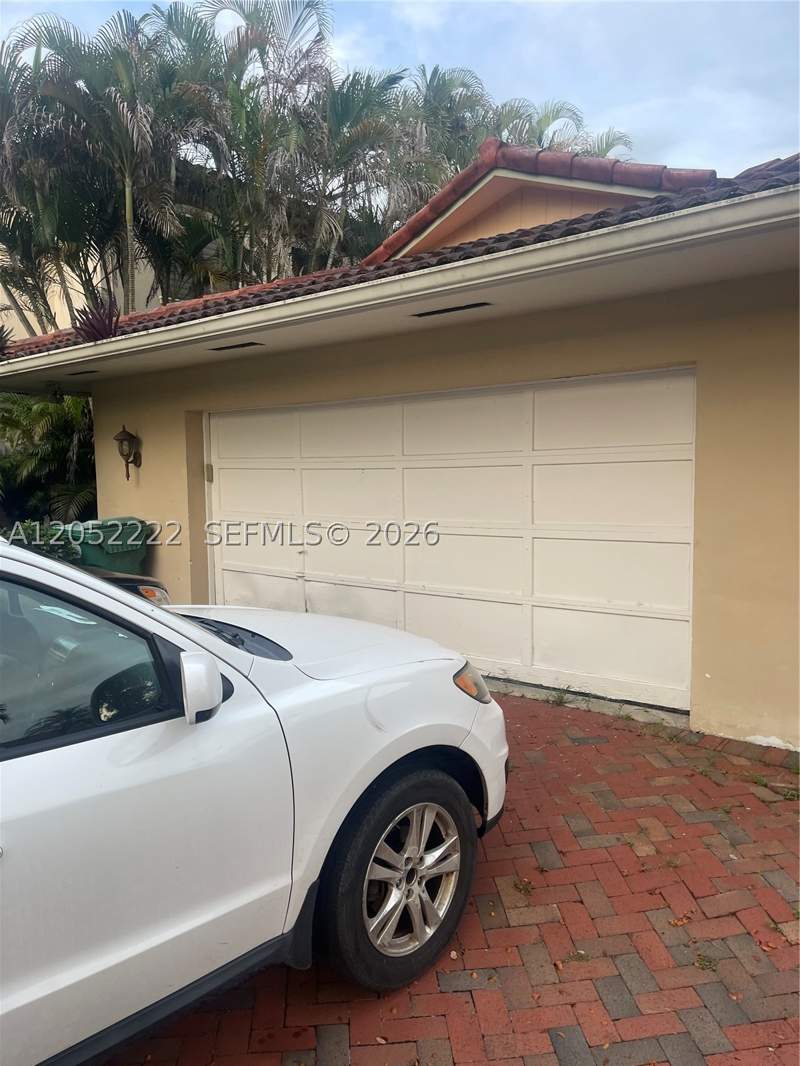 5 bedroom SingleFamilyResidence at 16120 E Troon Cir, Miami Lakes - Loch Lomond, Miami Lakes — photo 5