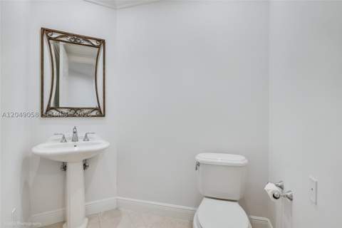 13621 Deering Bay Dr 502, Coral Gables FL - photo 23 of 30