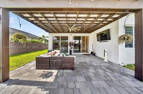15226 SW 176th Ln, Miami FL - photo 14 of 17