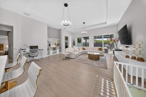 15226 SW 176th Ln, Miami FL - photo 7 of 17