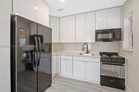 1720 SW 67th St, Miami FL - photo 13 of 46