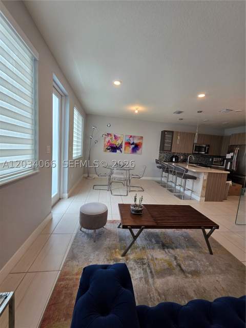 10222 NW 64th Way 302, Doral FL - photo 10 of 36