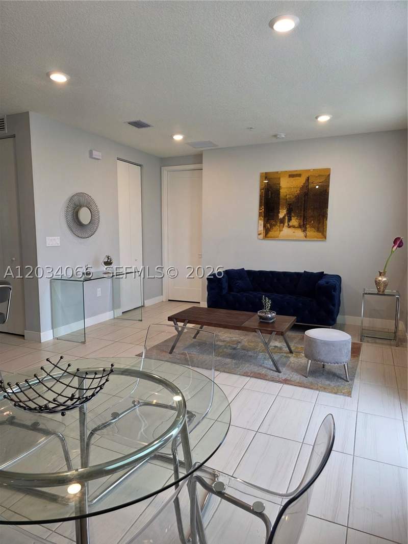 3 bedroom Condominium at 10222 NW 64th Way 302, Landmark At Doral Condo N, Doral — photo 3