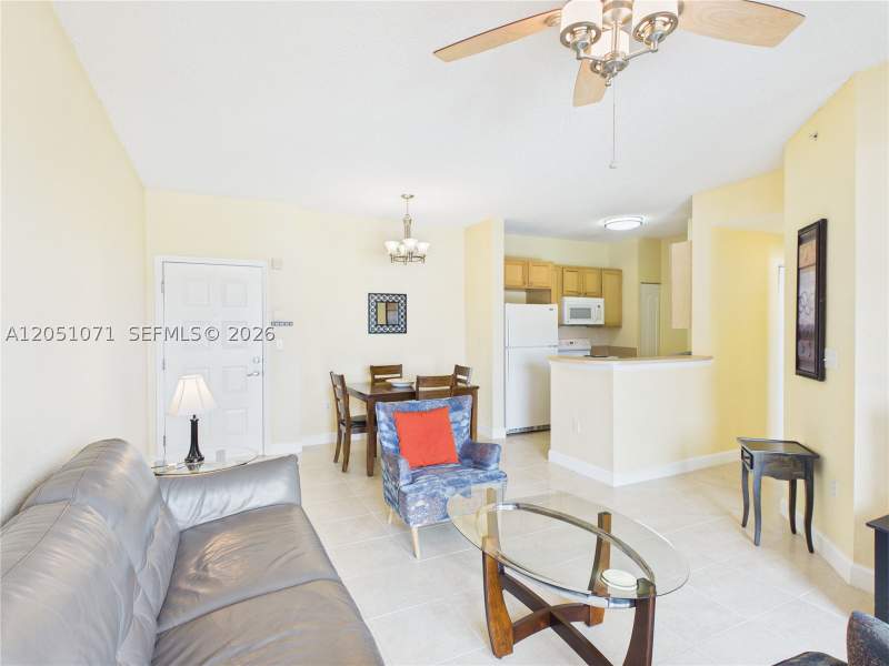 2 bedroom Condominium at 6001 SW 70th St 502, Valencia Condo, South Miami — photo 4