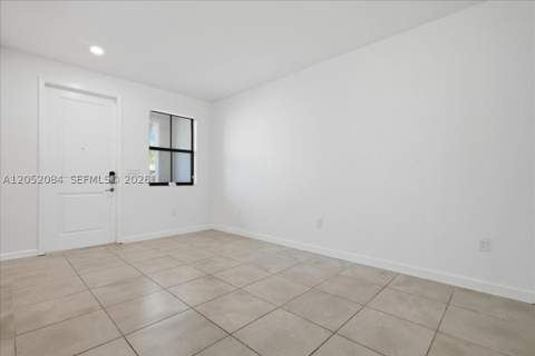 25171 SW 114th Ct, Homestead FL - photo 9 of 36