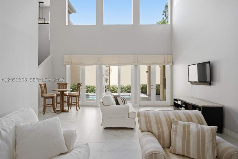 3 bedroom SingleFamilyResidence at 3722 NE 208th Ter, Island Way, Aventura — photo 4