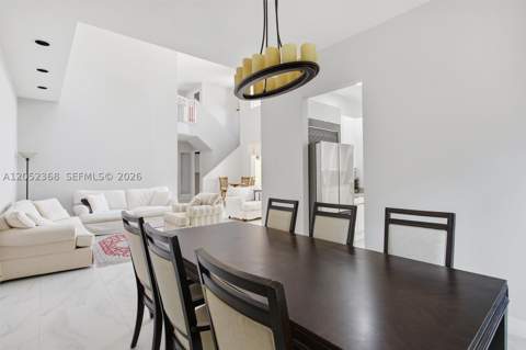 3722 NE 208th Ter, Aventura FL - photo 8 of 40