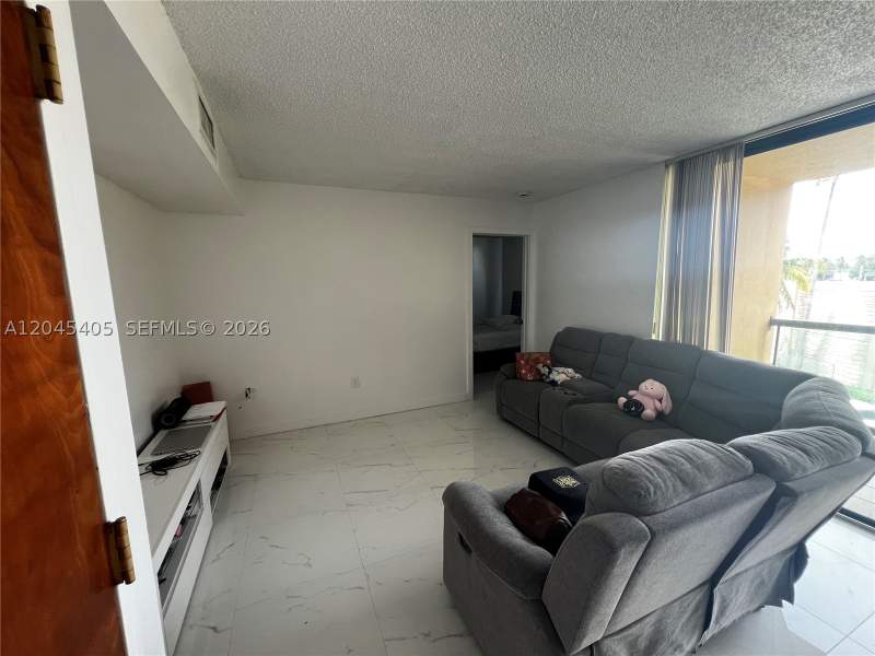 3 bedroom Condominium at 11750 SW 18th St 319-1, International Park I Cond, Miami — photo 3