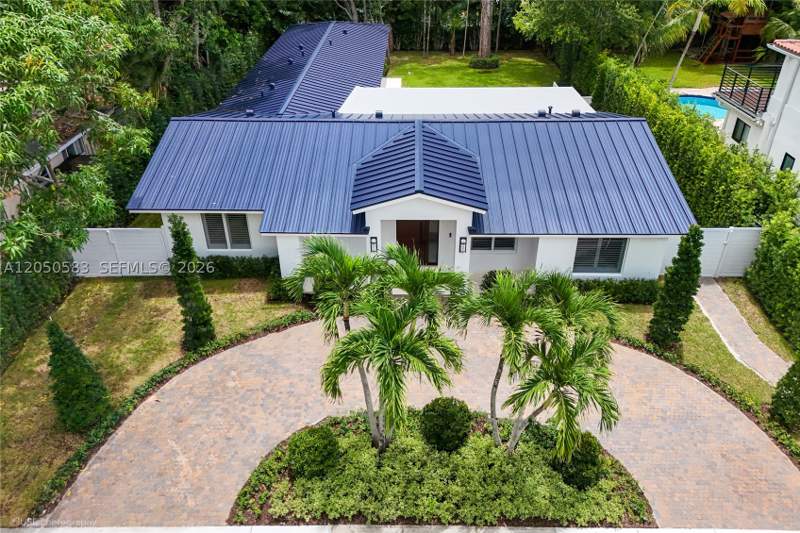 4 bedroom SingleFamilyResidence at 7107 SW 63rd Ave, Royal Palm Villas, South Miami — photo 3