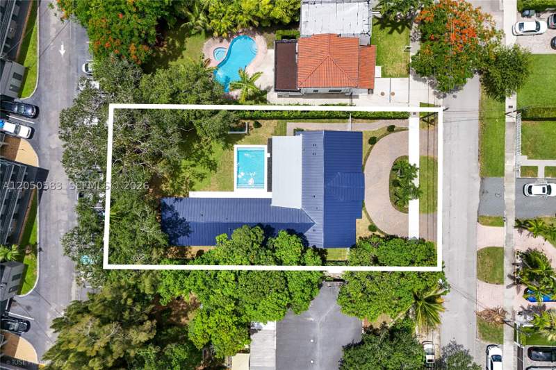 4 bedroom SingleFamilyResidence at 7107 SW 63rd Ave, Royal Palm Villas, South Miami — photo 5
