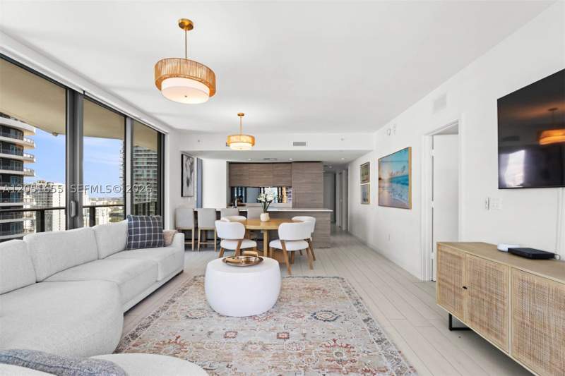 3 bedroom Condominium at 1300 S Miami Ave 2206, 1300 S Miami Avenue Condo, Miami — photo 5