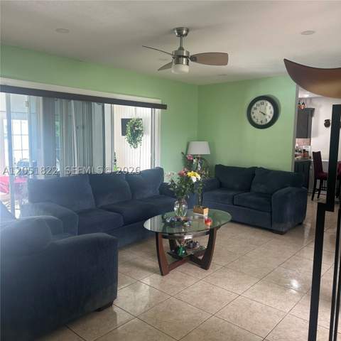 930 NW 180th Ter, Miami Gardens FL - photo 10 of 34