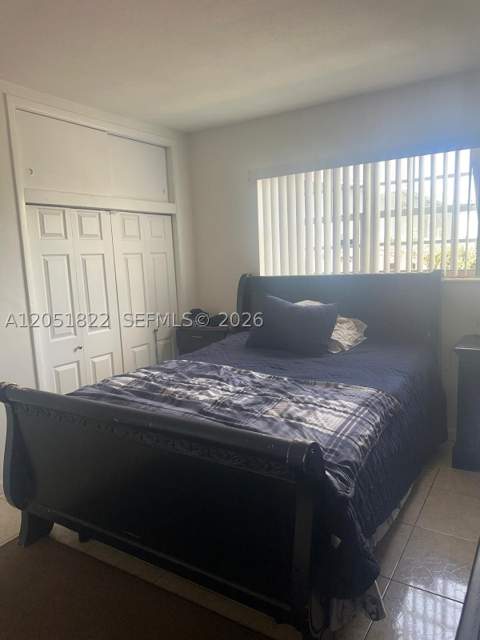 930 NW 180th Ter, Miami Gardens FL - photo 15 of 34