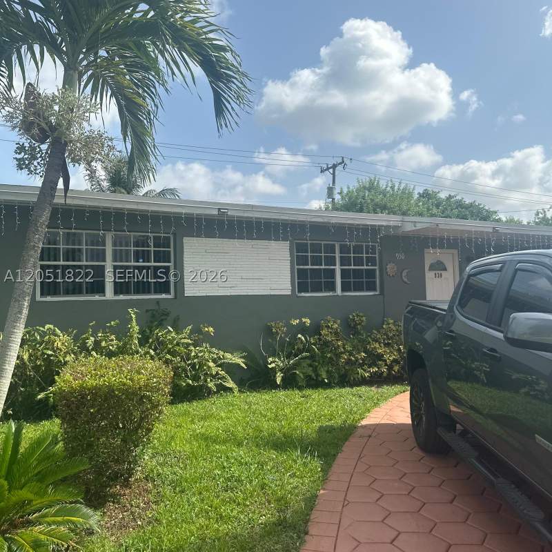 3 bedroom SingleFamilyResidence at 930 NW 180th Ter, Scott Lake Manor Sec 2, Miami Gardens — photo 4