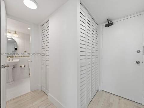 401 Ocean Dr 403, Miami Beach FL - photo 16 of 38