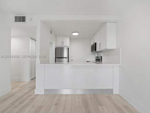 401 Ocean Dr 403, Miami Beach FL - photo 6 of 38
