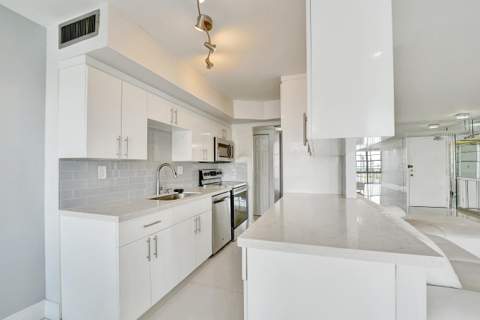 301 174th Street 1401, Sunny Isles Beach FL - photo 11 of 15