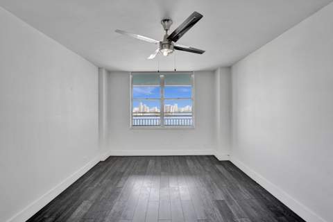 301 174th Street 1401, Sunny Isles Beach FL - photo 9 of 15