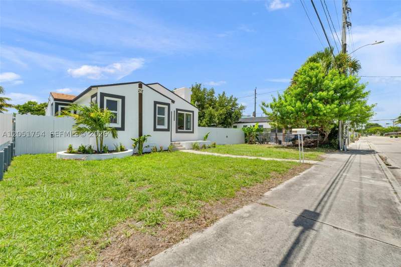 3 bedroom SingleFamilyResidence at 5364 NW 29th Ave, Glenwood Heights, Miami — photo 2