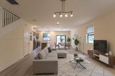 10407 NW 82nd St 12, Doral FL - photo 10 of 64