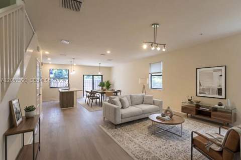 10407 NW 82nd St 12, Doral FL - photo 12 of 64