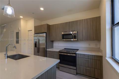 10407 NW 82nd St 12, Doral FL - photo 15 of 64