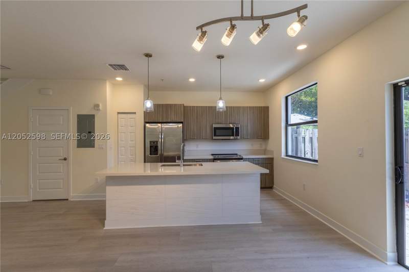 3 bedroom Condominium at 10407 NW 82nd St 12, Highland At Park Central, Doral — photo 5