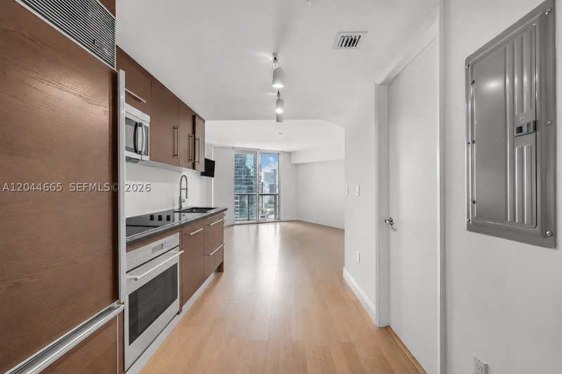 0 bedroom Condominium at 475 Brickell Ave 2508, Iconbrickell Condo No 1, Miami — photo 1
