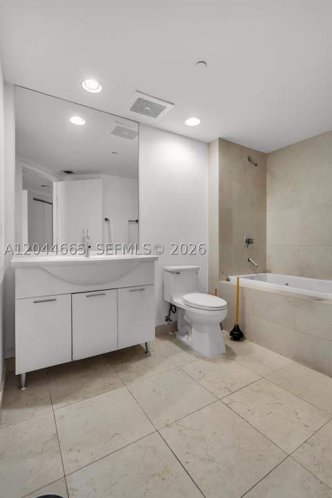 475 Brickell Ave 2508, Miami FL - photo 10 of 23