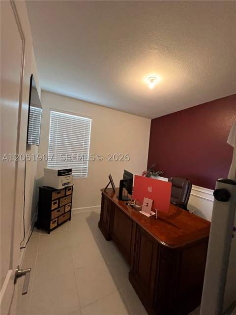 2523 SE 26th Ter, Homestead FL - photo 6 of 35