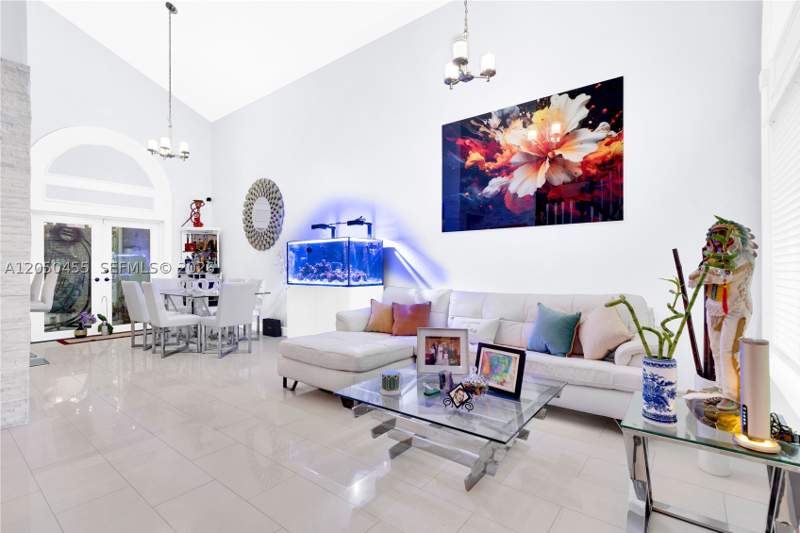 4 bedroom SingleFamilyResidence at 14716 SW 111th Ter, Sunfish At The Hammocks, Miami — photo 2