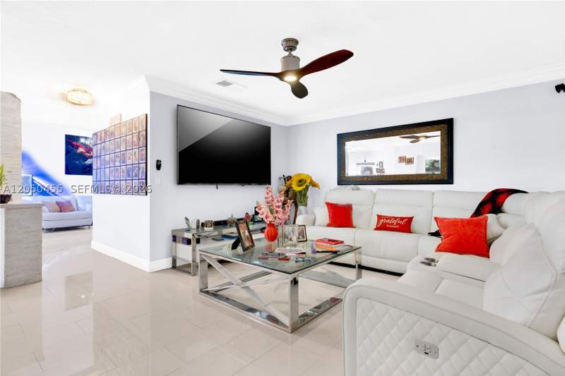 4 bedroom SingleFamilyResidence at 14716 SW 111th Ter, Sunfish At The Hammocks, Miami — photo 4