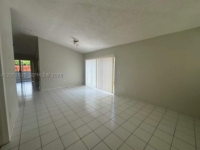 3 bedroom SingleFamilyResidence at 13073 SW 150th Ter, Deerwood Estates, Miami — photo 3