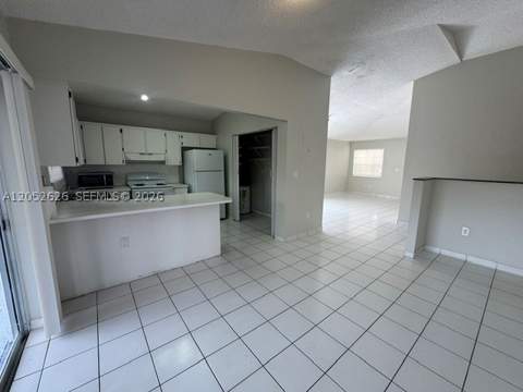 13073 SW 150th Ter, Miami FL - photo 7 of 26