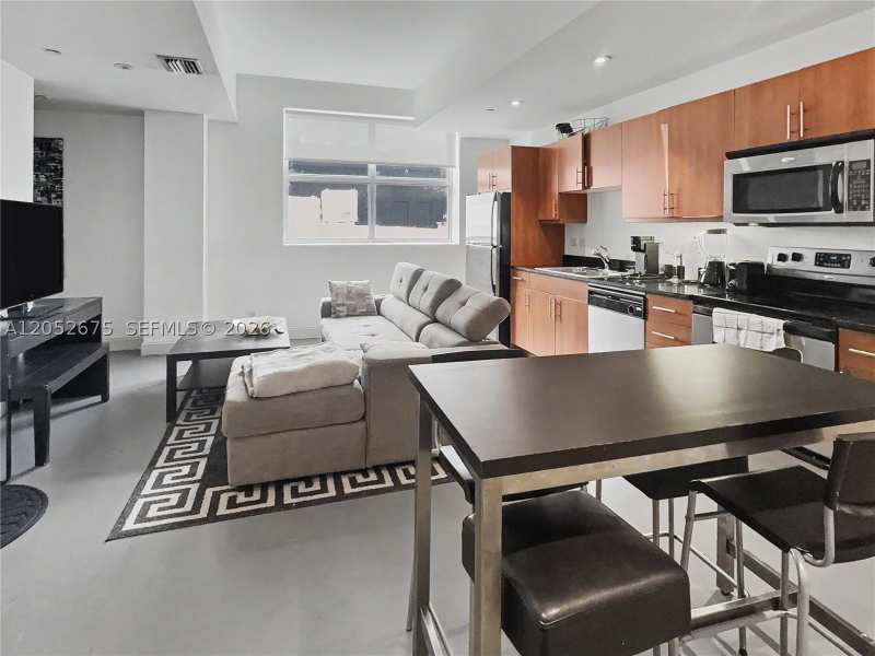 1 bedroom Condominium at 111 E Flagler St 410, Flagler First Condo, Miami — photo 1