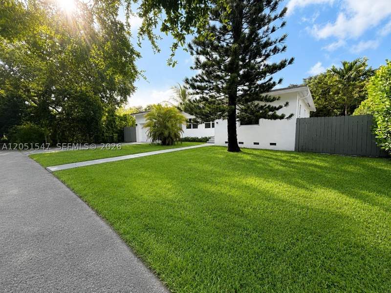 3 bedroom SingleFamilyResidence at 859 NE 115th St, Griffing Biscayne Pk Esta, Biscayne Park — photo 5